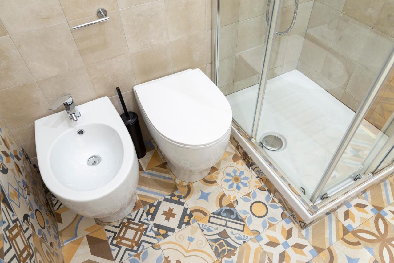 Elegante Vicino Stazione - Gold Apartment *